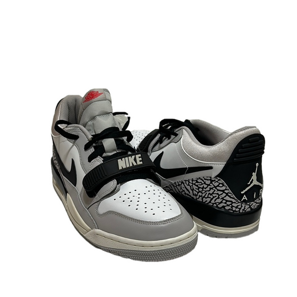JORDAN legacy 312 low tech grey fire red black men’s Sneakers Size 11.5 GUC.